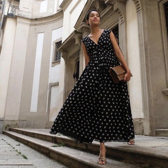 ❤️SOLD❤️Tory Burch Dress - Picture 2 of 11